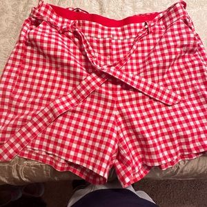 Size 24W red and white shorts